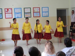 BRAVE KIDS z występami w Strzeżonym Ośrodku dla Cudzoziemców w Przemyślu 