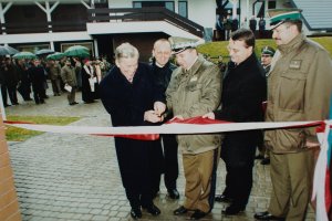 listopad 2000 roku - otwarcie placówki SG w Ustrzykach Górnych 
