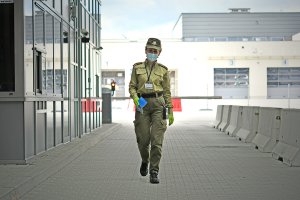 funkcjonariuszka SG z przejścia granicznego w Budomierzu 