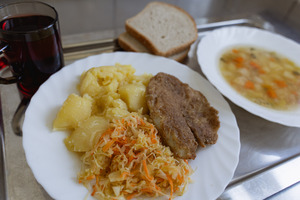 Strzeżony Ośrodek dla Cudzoziemców w Przemyślu - obiad standardowy (21.07.2023r.) 