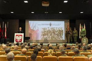 uroczysta zbiórka w przemyskim muzeum w związku z otwarciem wystawy 