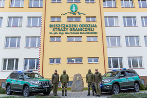 Komenda BiOSG w Przemyślu. Funkcjonariusze SG oddają hołd policjantowi Komenda BiOSG w Przemyślu. Funkcjonariusze SG oddają hołd policjantowi