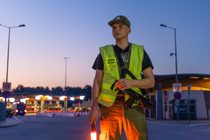 Przejście graniczne w Budomierzu Przejście graniczne w Budomierzu - funkcjonariusz SG na posterunku