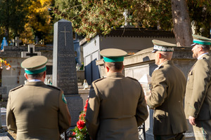 Delegacja Bieszczadzkiego Oddziału SG oddała hołd zmarłym