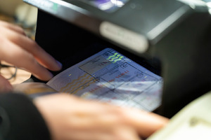 Kontrola dokumentu fot. ilustracyjna