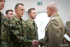 Wręczenie aktów mianowania na stopień kaprala w komendzie BiOSG