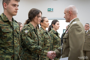 Wręczenie aktów mianowania na stopień kaprala w komendzie BiOSG