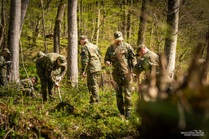 Dzień Ziemi - zasadzenie Zakątka Leśnego na 35. lat BiOSG Dzień Ziemi - zasadzenie Zakątka Leśnego na 35. lat BiOSG