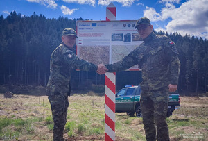 posadowienie znaków symbolizujących placówki SG